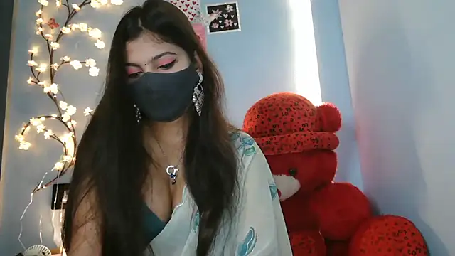 Snapshot of Reena_Singh53 chatting on 10.05.25 Reena Singh53 online show from 10.05.25