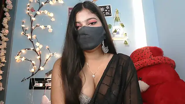 Snapshot of Reena_Singh53 chatting on 10.27.25 Reena Singh53 online show from 10.27.25