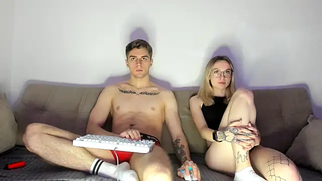 Snapshot of Ian_Connery chatting on 12.26.24 Ian Connery online show from 12.26.24