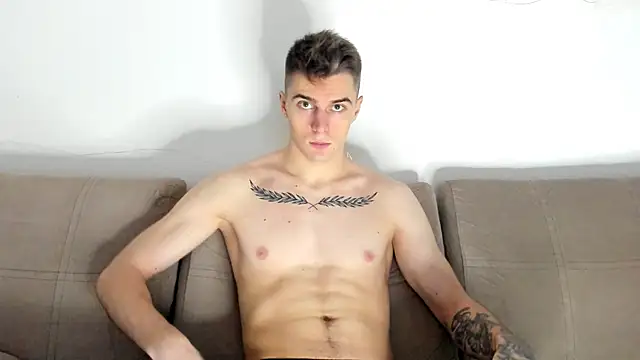 Snapshot of Ian_Connery chatting on 01.07.25 Ian Connery online show from 01.07.25