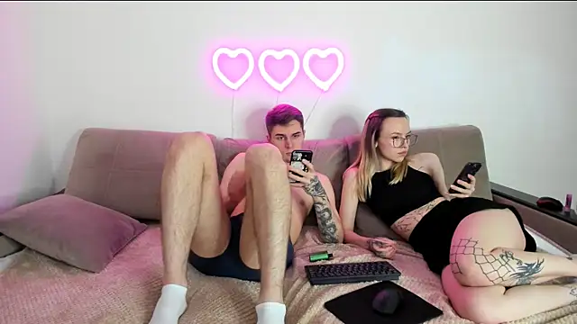 Snapshot of Ian_Connery chatting on 03.12.25 Ian Connery online show from 03.12.25