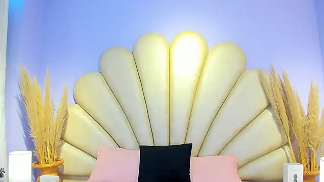 Isis Osman online show from 04.19.26