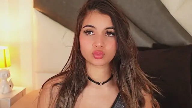 Snapshot of AnitaKariri chatting on 01.30.25 AnitaKariri online show from 01.30.25