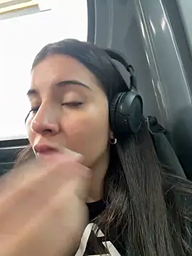 AnitaKariri online show from 11.17.25