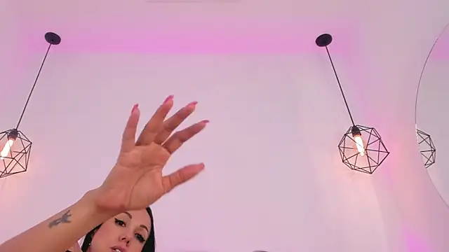 valerysantos  online show from 01.21.25