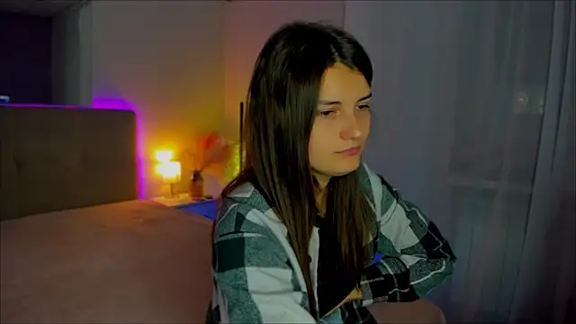 Laura Leee online show from 09.26.25