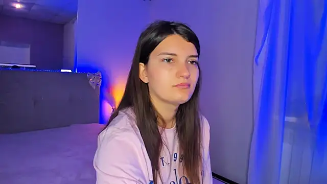 Laura Leee online show from 05.22.26