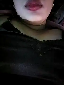 Miss-Siyaa online show from 12.18.24