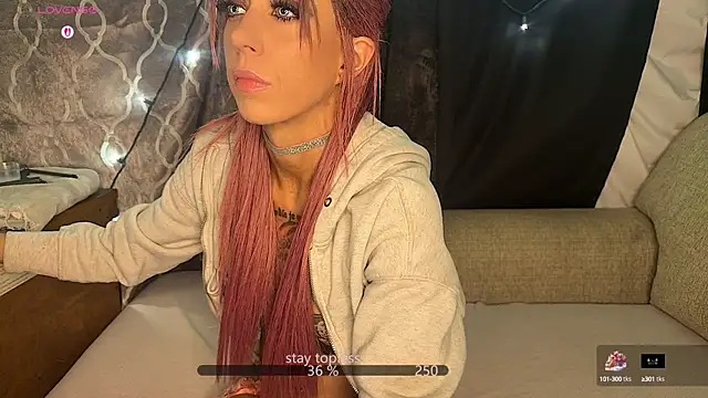 Snapshot of VeronicaRonnieTaylor chatting on 10.06.25 VeronicaRonnieTaylor online show from 10.06.25