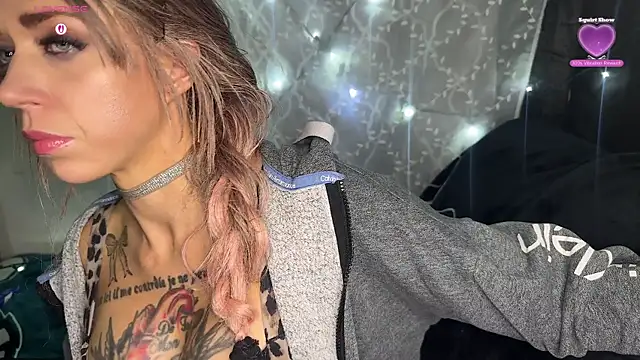 Snapshot of VeronicaRonnieTaylor chatting on 11.03.25 VeronicaRonnieTaylor online show from 11.03.25