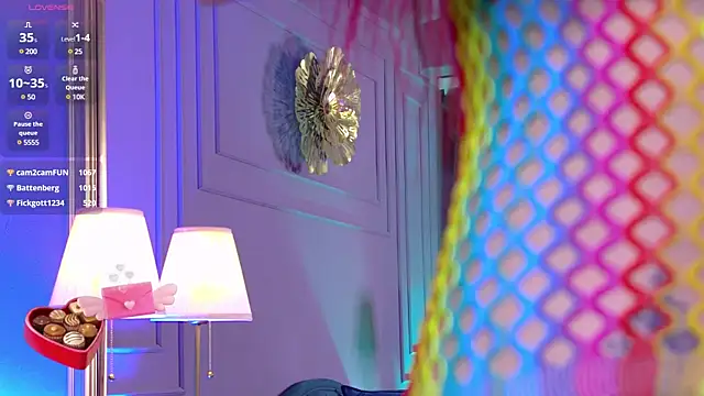 SerenaReese online show from 02.15.25