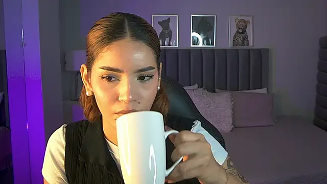 Snapshot of Madie__collins chatting on 05.06.26 Madie collins online show from 05.06.26