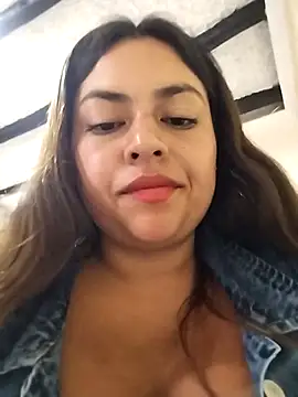 Snapshot of DULCE__26 chatting on 03.05.25 DULCE 26 online show from 03.05.25