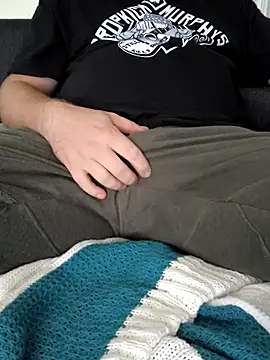 Snapshot of OdinWolf1990 chatting on 10.15.25 OdinWolf1990 online show from 10.15.25