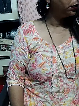 Snapshot of Urmila_bhabhii chatting on 10.16.25 Urmila bhabhii online show from 10.16.25