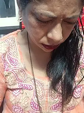 Snapshot of Urmila_bhabhii chatting on 11.11.25 Urmila bhabhii online show from 11.11.25