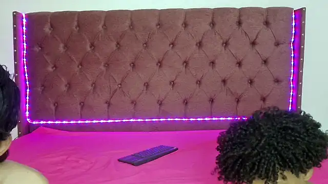 Snapshot of jony_honey chatting on 03.19.25 jony honey online show from 03.19.25