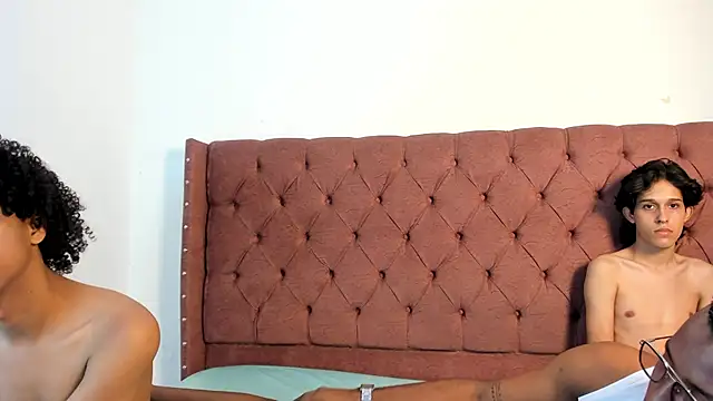 Snapshot of jony_honey chatting on 10.01.25 jony honey online show from 10.01.25