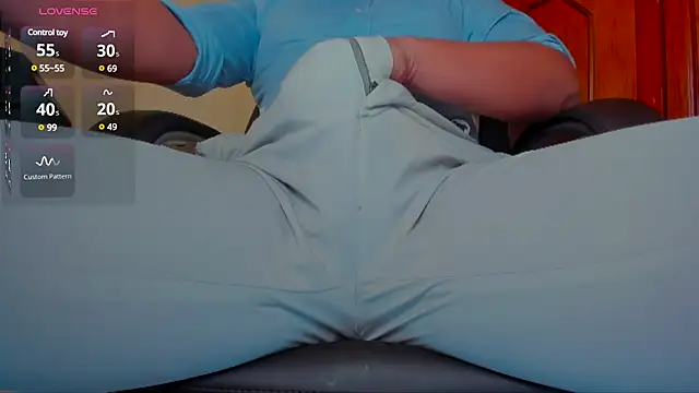 MrLonely02 online show from 02.20.25