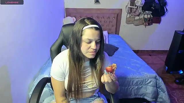 Sabrina Hall  online show from 03.02.25