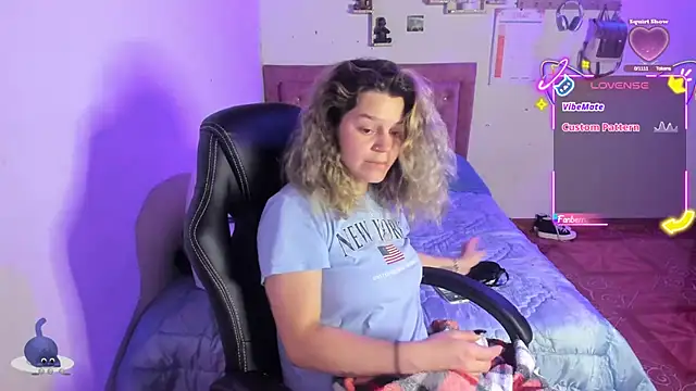 Snapshot of Sabrina_Hall_ chatting on 10.22.25 Sabrina Hall online show from 10.22.25