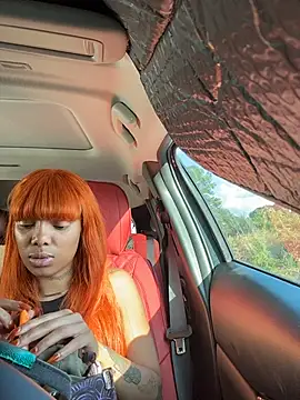 butterflybootyy online show from 10.18.25