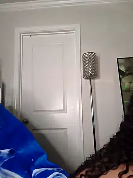 Snapshot of butterflybootyy chatting on 05.17.26 butterflybootyy online show from 05.17.26