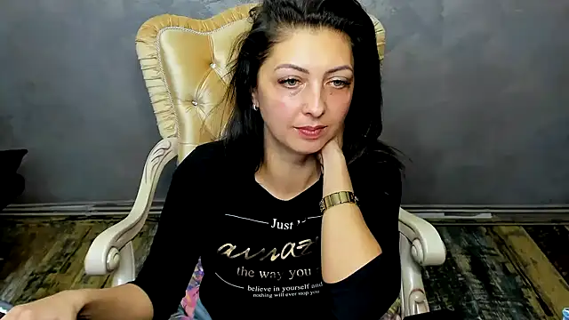 DivinSandra online show from 12.21.24