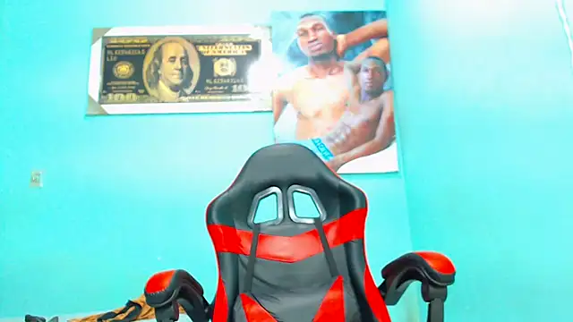 Snapshot of black30cmdick chatting on 09.29.25 black30cmdick online show from 09.29.25