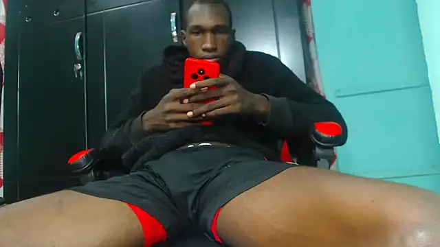 Snapshot of black30cmdick chatting on 10.12.25 black30cmdick online show from 10.12.25