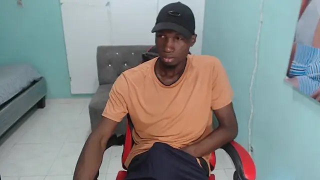 Snapshot of black30cmdick chatting on 11.14.25 black30cmdick online show from 11.14.25