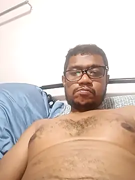 Snapshot of RoyPapafarid chatting on 03.09.25 RoyPapafarid online show from 03.09.25