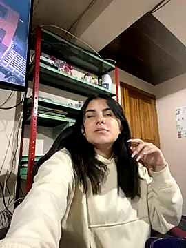 Snapshot of emiliaharper408 chatting on 12.01.24 emiliaharper408 online show from 12.01.24