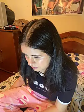 Snapshot of emiliaharper408 chatting on 12.09.24 emiliaharper408 online show from 12.09.24