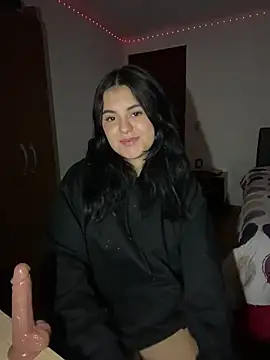 Snapshot of emiliaharper408 chatting on 03.07.25 emiliaharper408 online show from 03.07.25