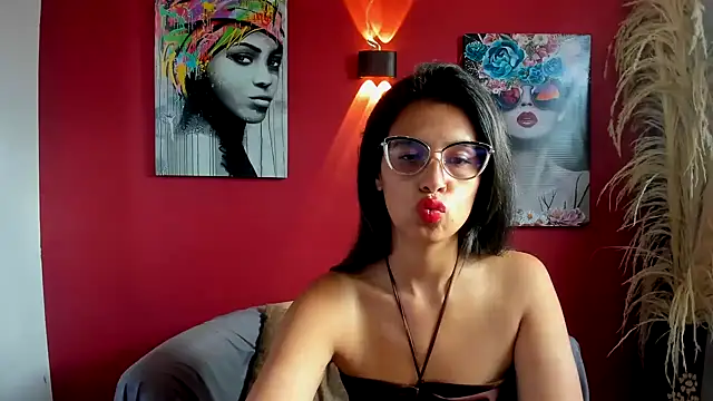 PaolaMendez  online show from 12.18.24