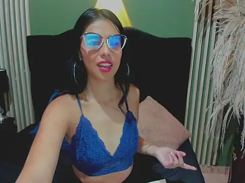 PaolaMendez  online show from 03.01.25