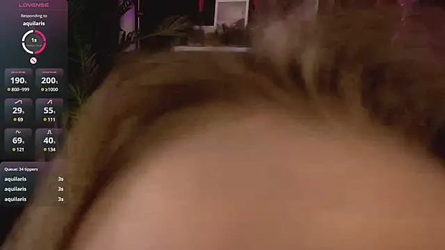 Snapshot of Chloe_Vixen chatting on 12.24.24 Chloe Vixen online show from 12.24.24
