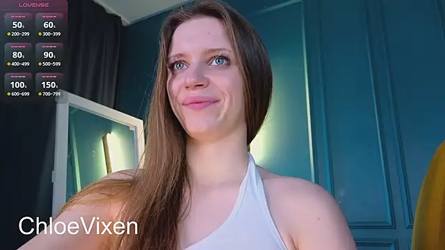 Snapshot of Chloe_Vixen chatting on 02.06.25 Chloe Vixen online show from 02.06.25