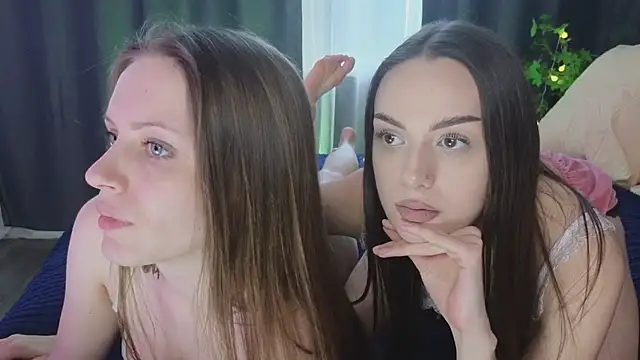Snapshot of Chloe_Vixen chatting on 02.20.25 Chloe Vixen online show from 02.20.25