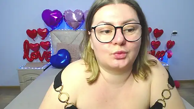 ZannaDreil online show from 02.22.25