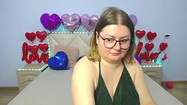 ZannaDreil online show from 02.23.25