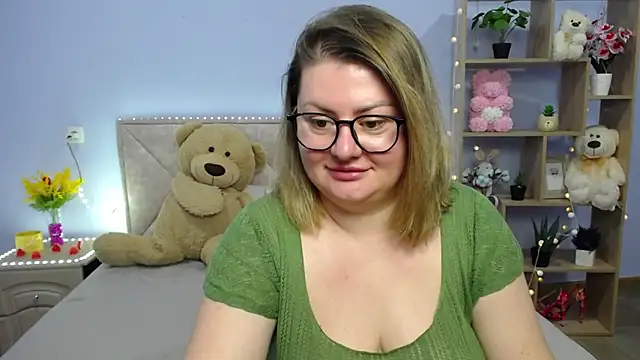 ZannaDreil online show from 03.13.25