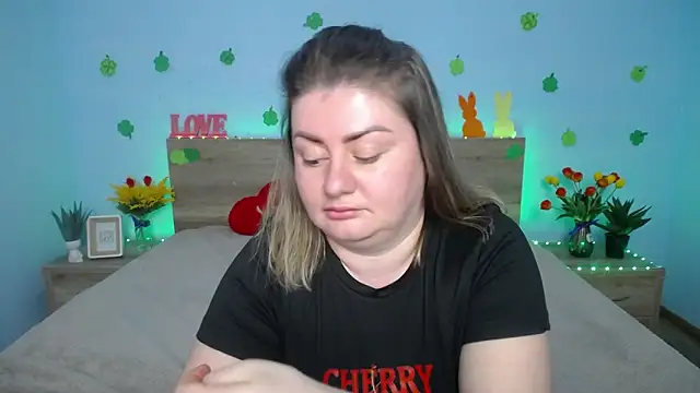 ZannaDreil online show from 03.20.25