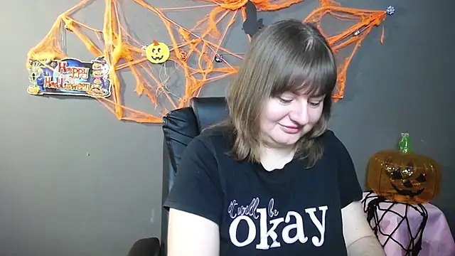 ZannaDreil online show from 10.22.25