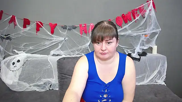 ZannaDreil online show from 10.26.25