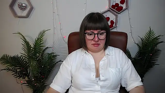 ZannaDreil online show from 04.14.26