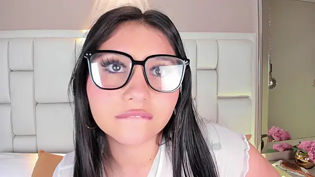 AvyMilton online show from 01.10.26