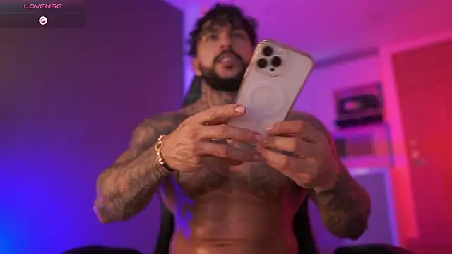 Snapshot of mariano_costa chatting on 10.06.25 mariano costa online show from 10.06.25