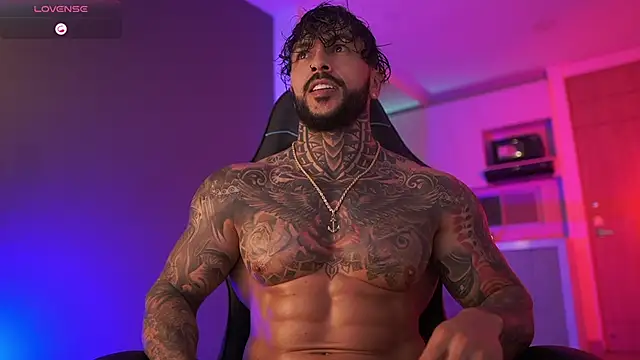 Snapshot of mariano_costa chatting on 10.14.25 mariano costa online show from 10.14.25